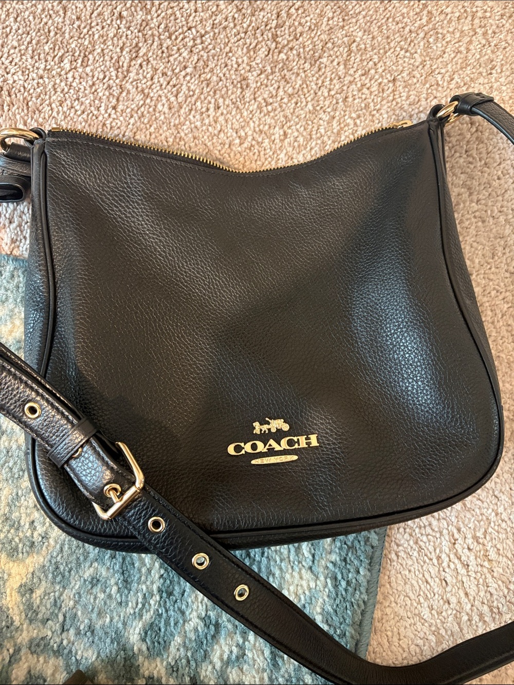 Coach Black Pebbled Leather Hobo Shoulder Bag with Gold Hardware - Picture 2 of 7